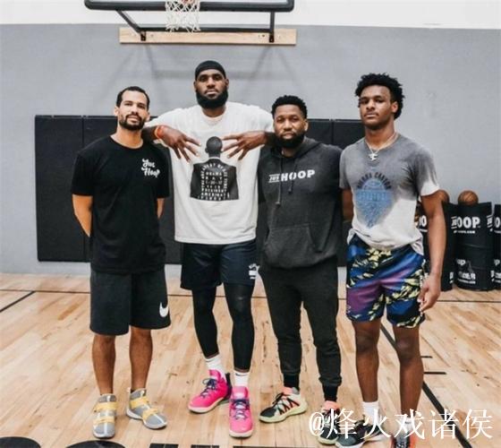 詹姆斯今年暂停迷你训练营,球队阵容无新变化 詹姆斯今年暂停迷你训练营,球队阵容无新变化